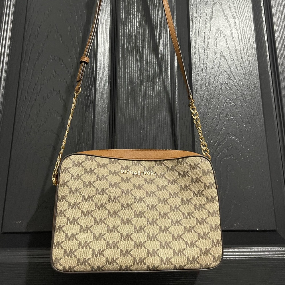 Michael Kors Crossbody